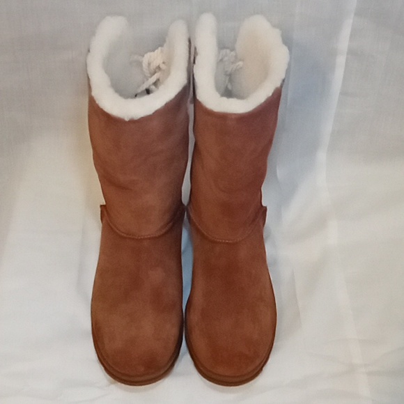 Women's Boots - Picture 1 of 4